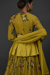 Yellow Printed Gown With Belt_SUB8316