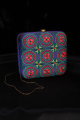 Multicolor Chakri Clutch4927_video