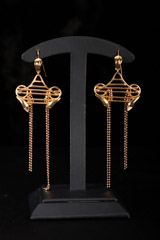 Inverted Triangle Earrings4980_video