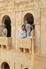 Grey Embroidered Saree4