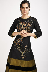 Black Aari Embroidered Gown_SUB0889