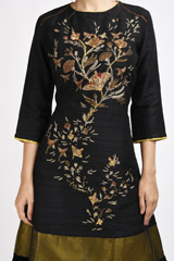 Black Aari Embroidered Gown_SUB0893