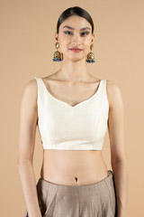 Offwhite sleeveless blouseDSC08518