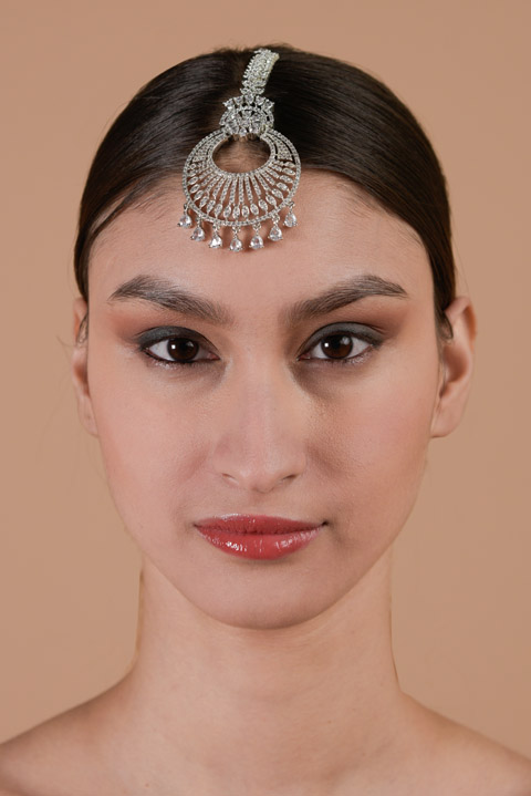 Silver Stone White Mangtika