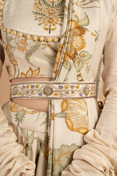 Off White Flower Embroidered Belt