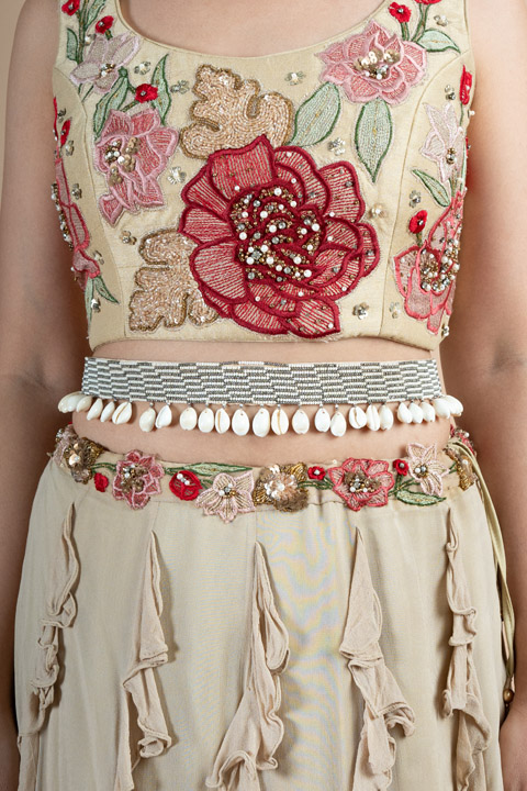 Black and white poth belt