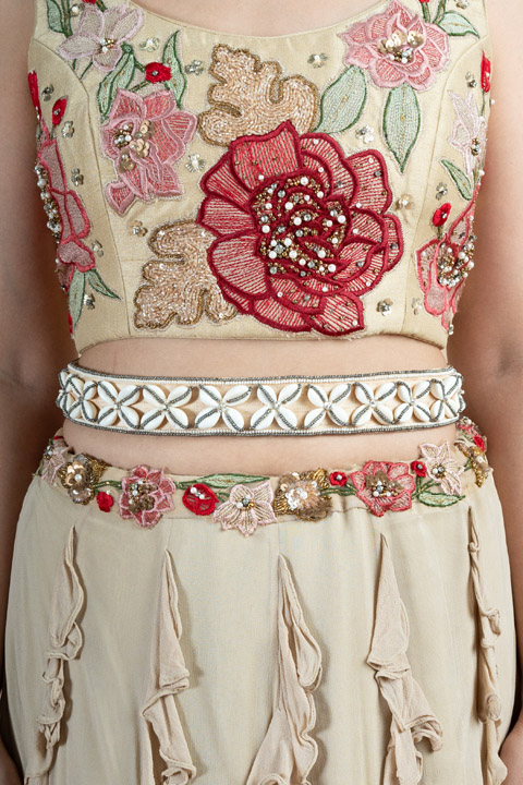 Gold shell flower belt
