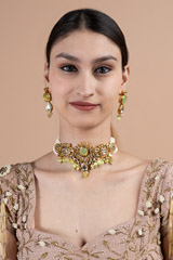 Green gold jade choker setDSC08195