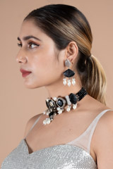 Black and silver antique choker setDSC09046