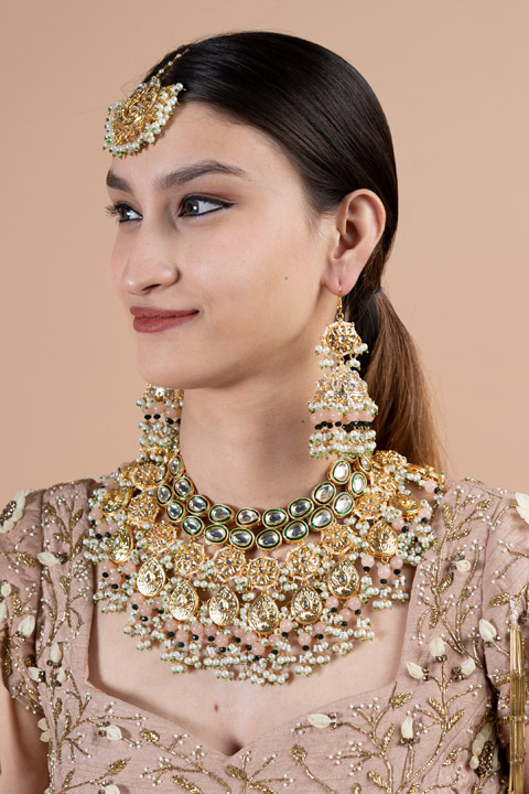 Peach and Gold Kundan Necklace Set