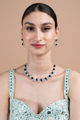 Dark blue zircon studded necklace setter