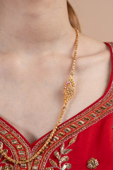 Gold Motif Neck ChainDSC08357