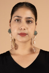 Pearl on textured oyester chain earingDSC03763