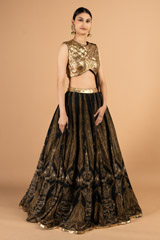 Printed skirt paired with gold blouse and detachable dupattaDSC04015
