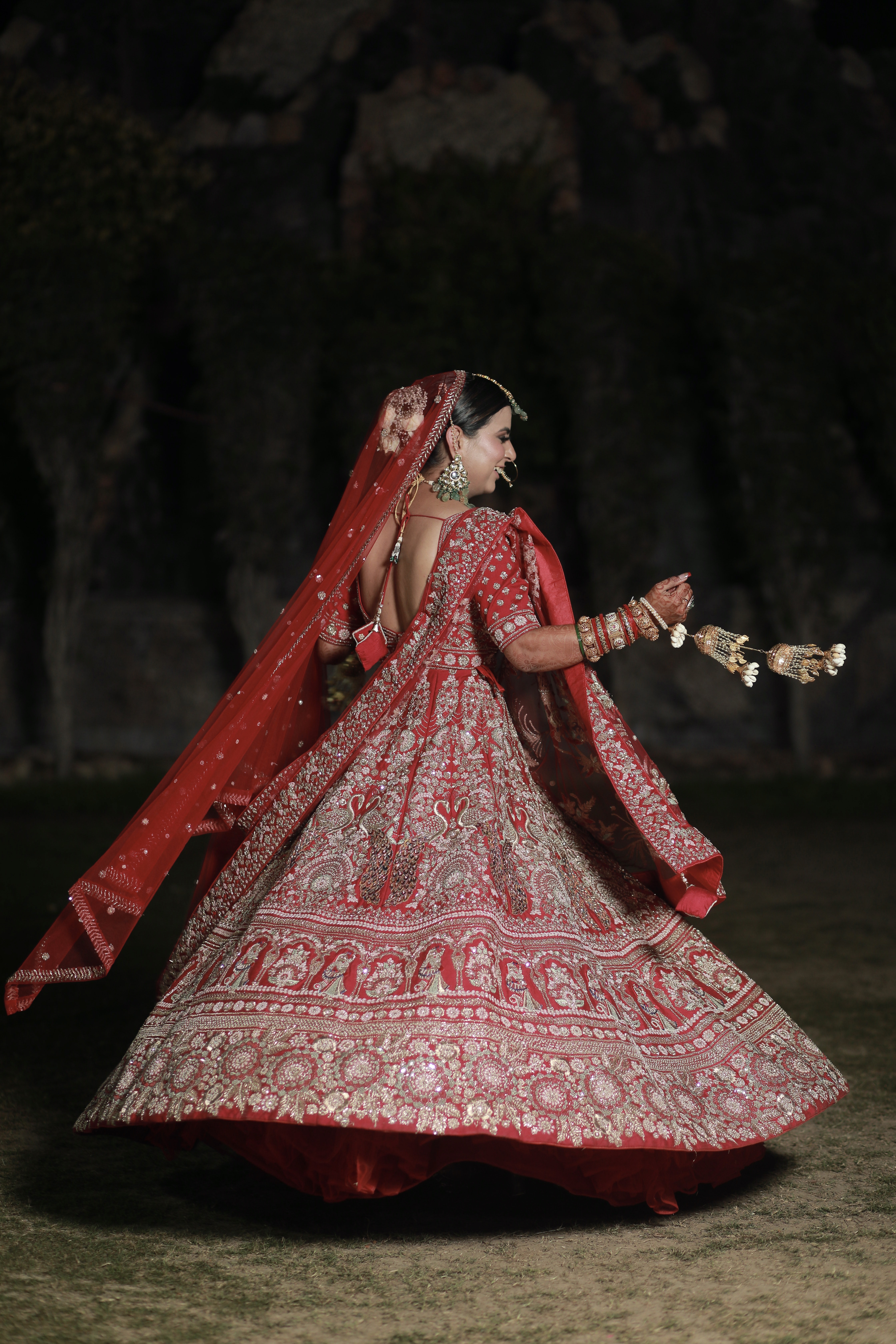 Bridal Heavy Embroidered Lehenga5