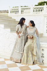 Off White Lehenga Dupatta Set3