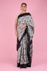 White And Black SareeDSC09641