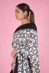 White And Black SareeDSC09645