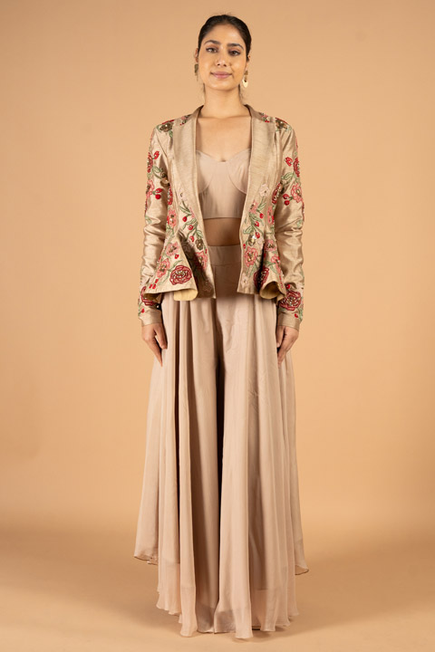 The Diva in Beige