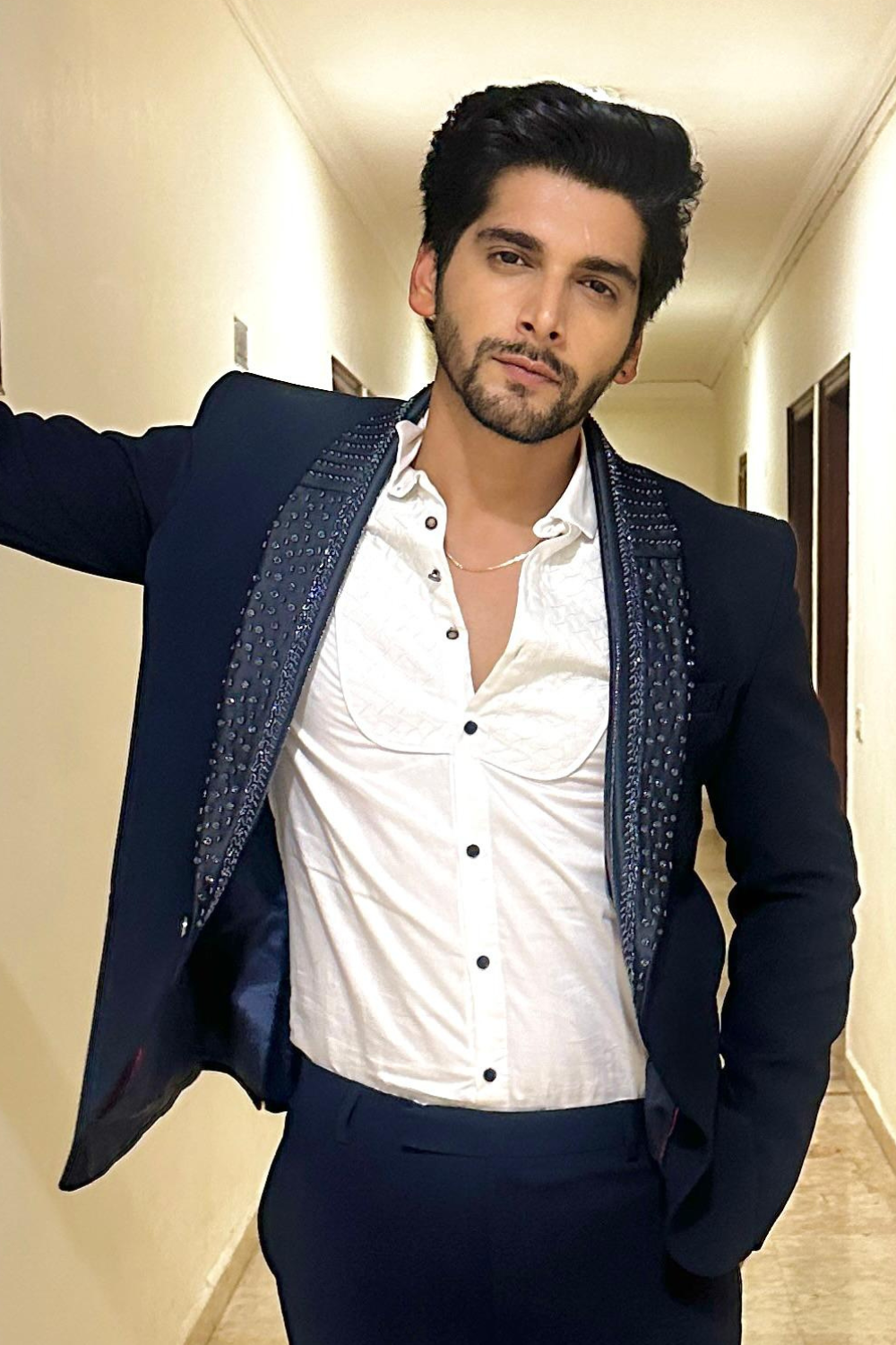 Navy Blue Suit Set With Sequins Beads Embellishment7