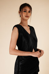 Black Pleated GownDSC08087