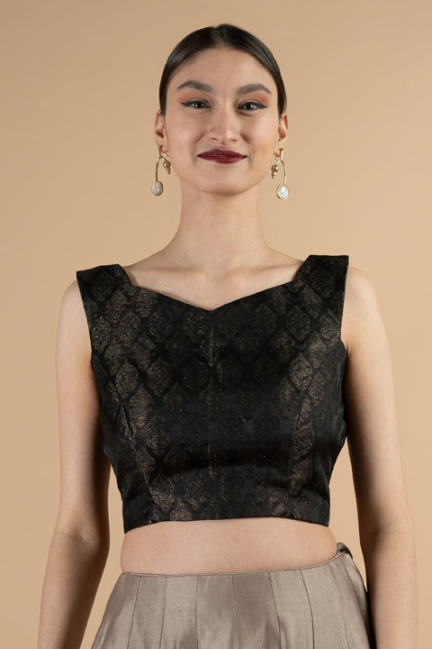 Black Sleeveless Blouse