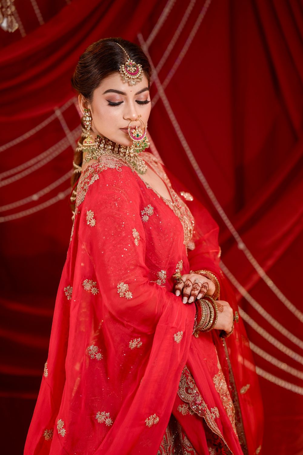 Red Regal Zardozi Lehenga Set5