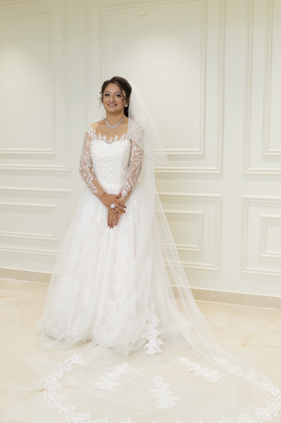 White Lace Wedding Gown With Tulle Veil