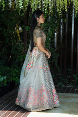 Light Grey Zardosi Lehenga4