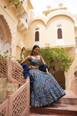 Floral Thread Embroidered LehengaDSC06188